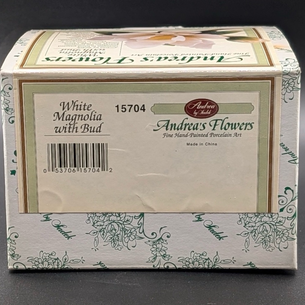 Andrea by Sadek Figurine White Magnolia Flower, Bud and Branch NIB! 15704 - Picture 8 of 10